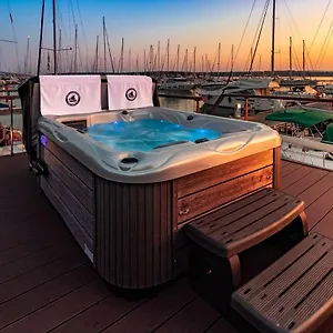 Apartment Floating, Punat