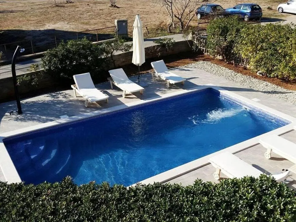 Mesmerising Apartment In Punat