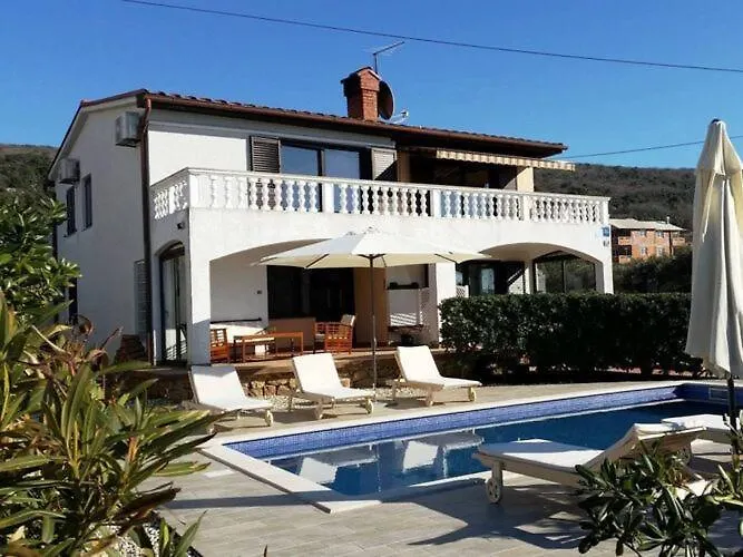 Mesmerising Apartment In Punat